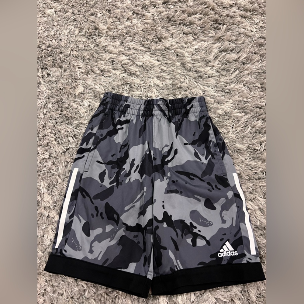 Boys adidas shorts. Medium. Grey tones that go with anything!